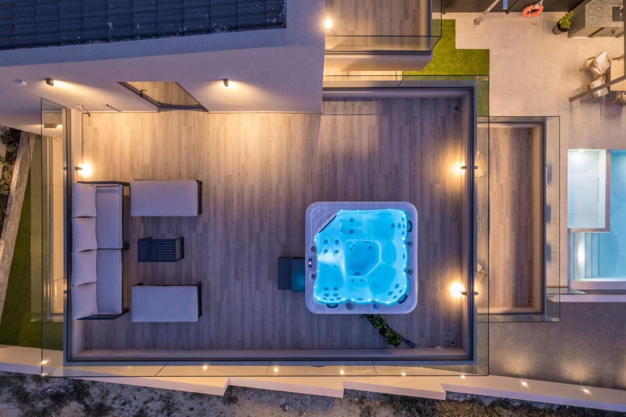 Villa Ekphrasis With Sea View And Jacuzzi Ravdhoukha Exterior photo