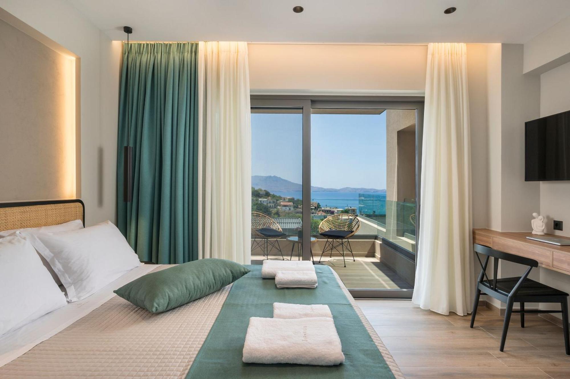 Villa Ekphrasis With Sea View And Jacuzzi Ravdhoukha Exterior photo